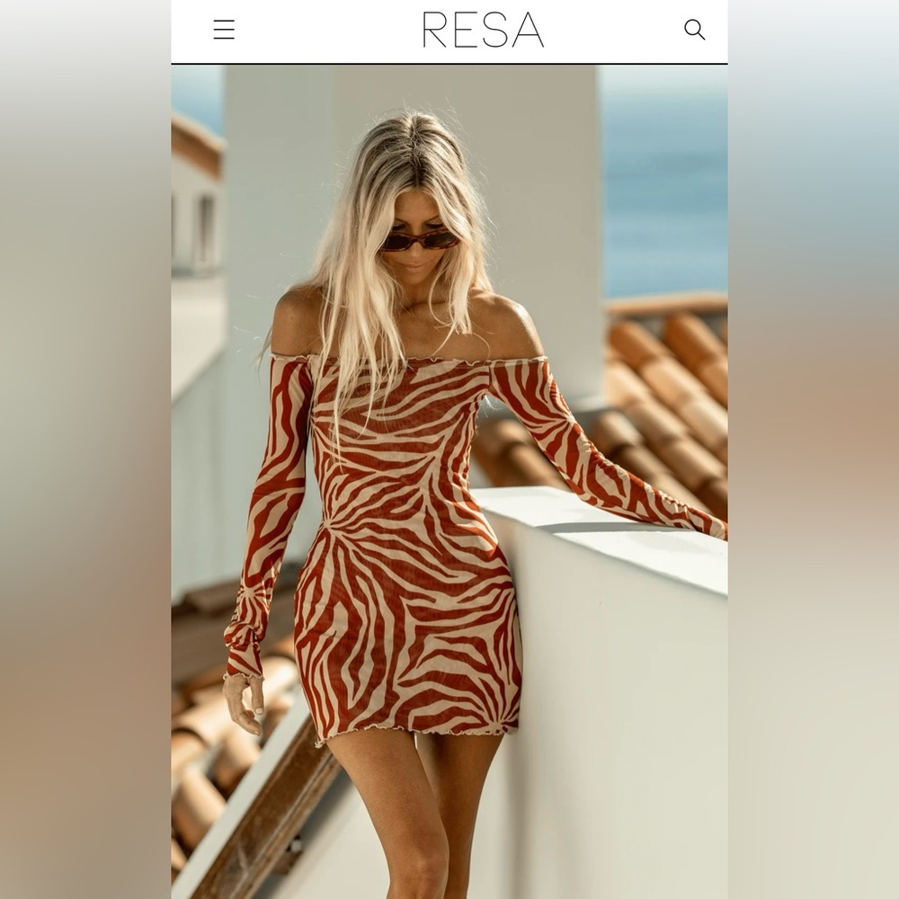 RESA Michelle mini in auburn dress